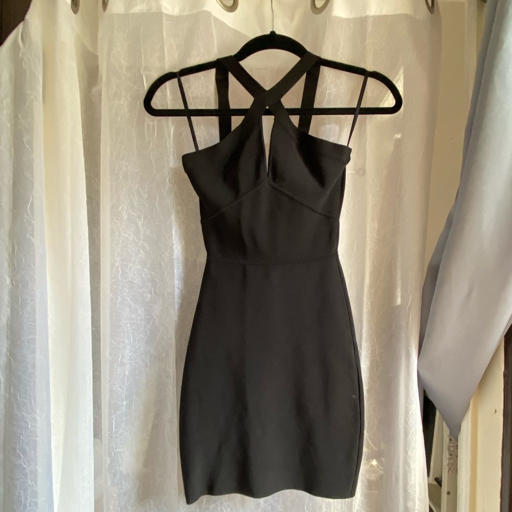 BCBGMAXAZRIA bodycon keyhole mini dress